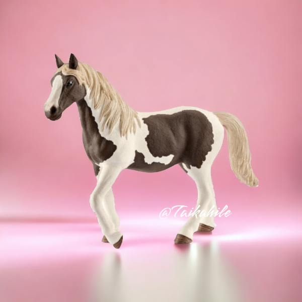Schleich_Horse_Club_13830_Pinto_Tamma_.png&width=400&height=500